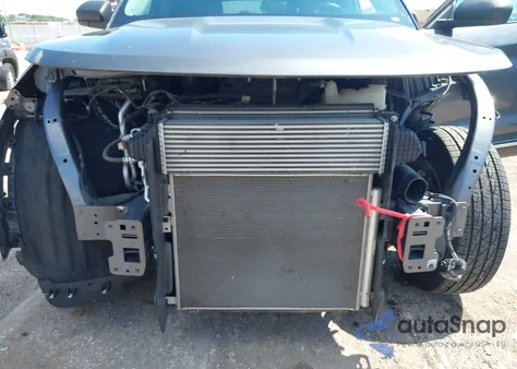 2022 Ford Explorer Xlt z USA, uszkodzony, nr VIN 1FMSK8DH1NGB75871